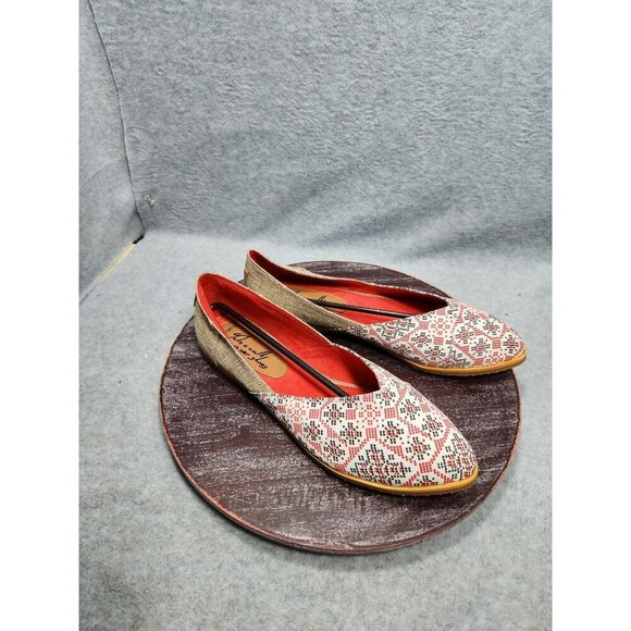 Piranda Womens Slip-On Flats  Multicolor Size 39 Red Beige Canvas Rubber Sole - Picture 4 of 16